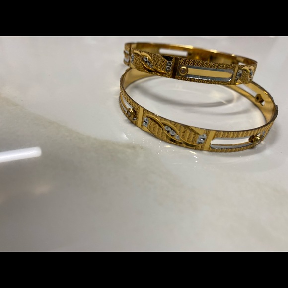 Bangles - Picture 3 of 5